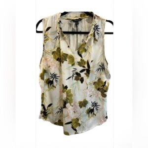 Tribal Floral V-Neck Blouse - Cream and Green Sleeveless Stretch Women’s Size M